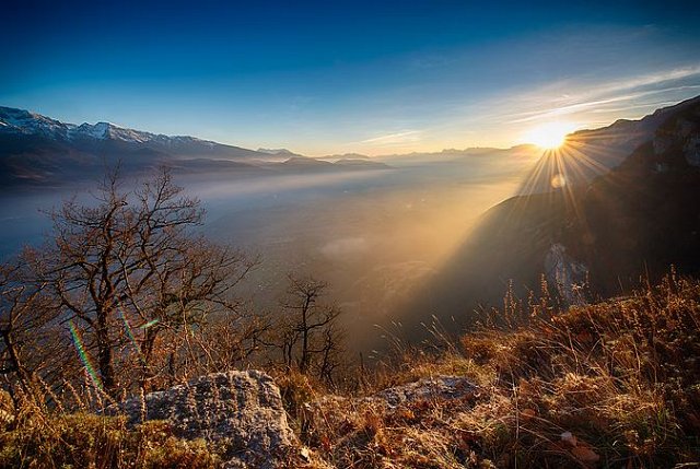 Sunset over Grenoble from Plateau  Bruno LAVIT